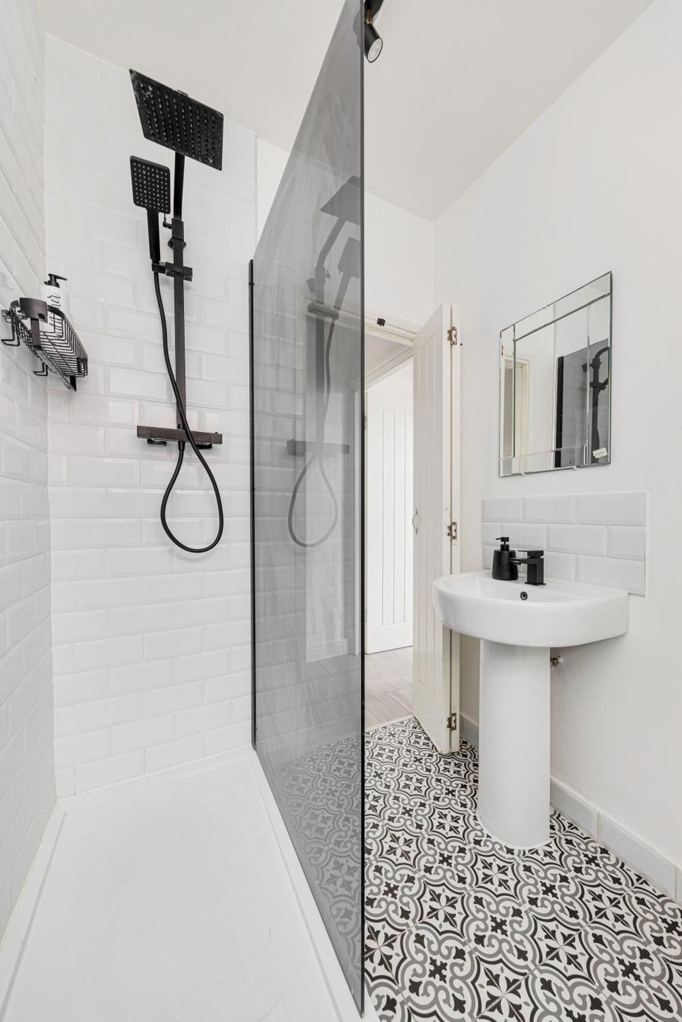 Apartament Stylish 2-bedroom Flat In Walthamstow *